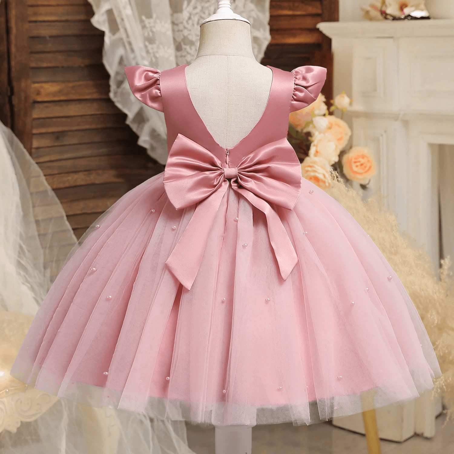 Robe princesse baptême bébé fille - Rose – L'univers de la licorne Robe princesse baptême bébé fille - Rose – L'univers de la licorne